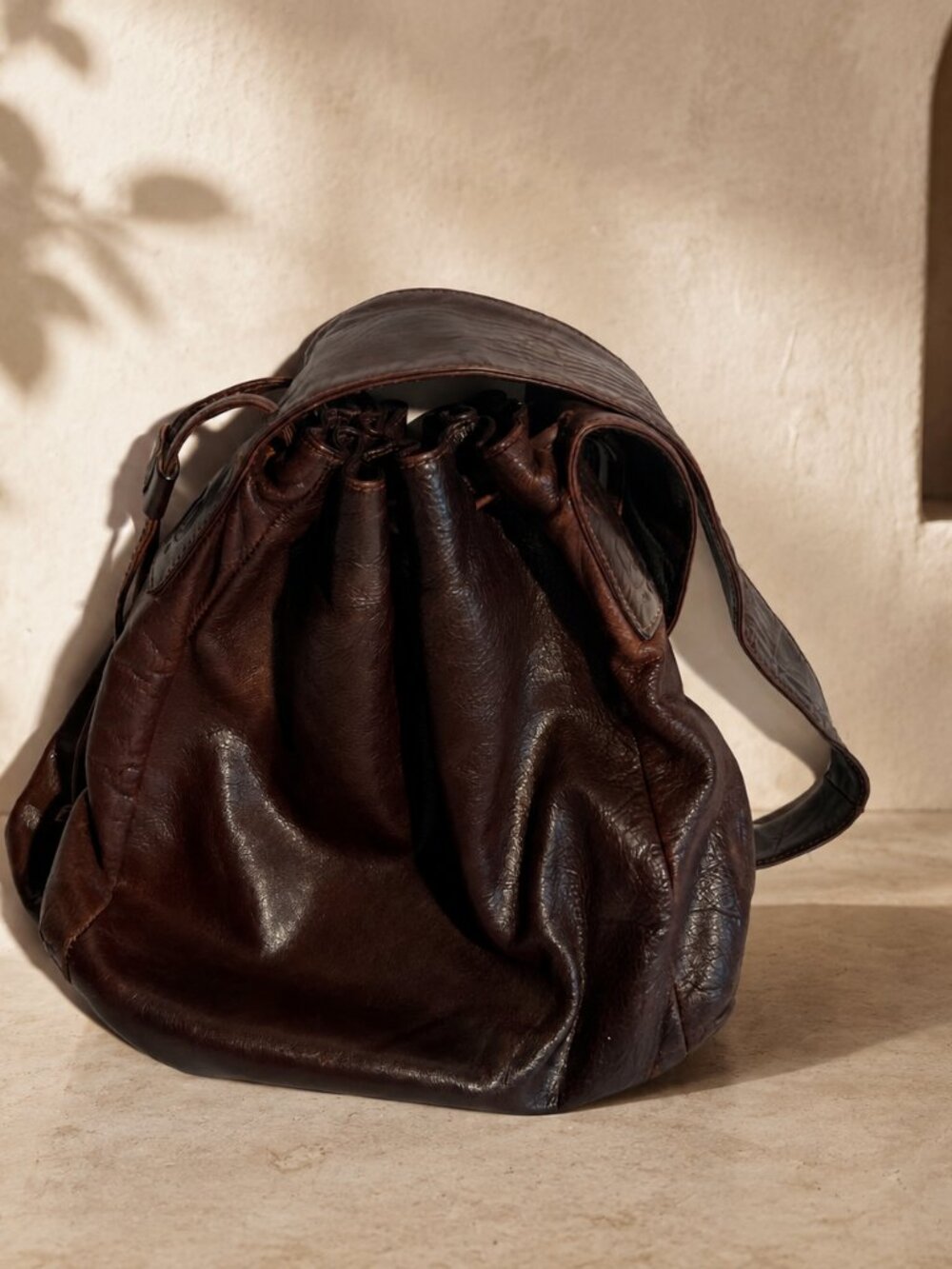 Vintage LAND Dark Brown Genuine Leather Drawstring Bucket Bag Backpack Made in A